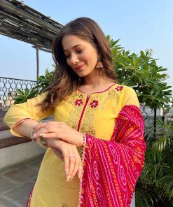Alternative view of CHANDERI KURTA with bandhani touch
