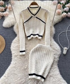 Zeke Wollen Skirt Set