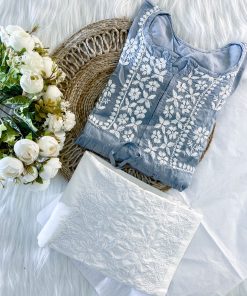 Alternative view of VIHA modal short gown