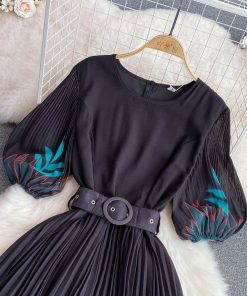 Alternative view of Niv floral dress