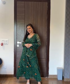 Alternative view of Soumya Bandhani Suit