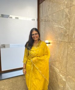 Alternative view of AMAIRA BANDHANI SUIT